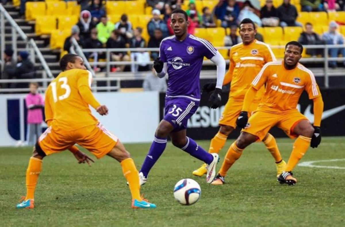 Los futbolistas centroamericanos que juegan en la MLS