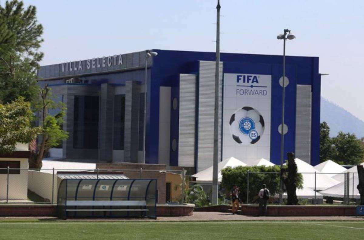 ¡Bonito y moderno! Gianni Infantino inaugura el hotel de las selecciones de El Salvador