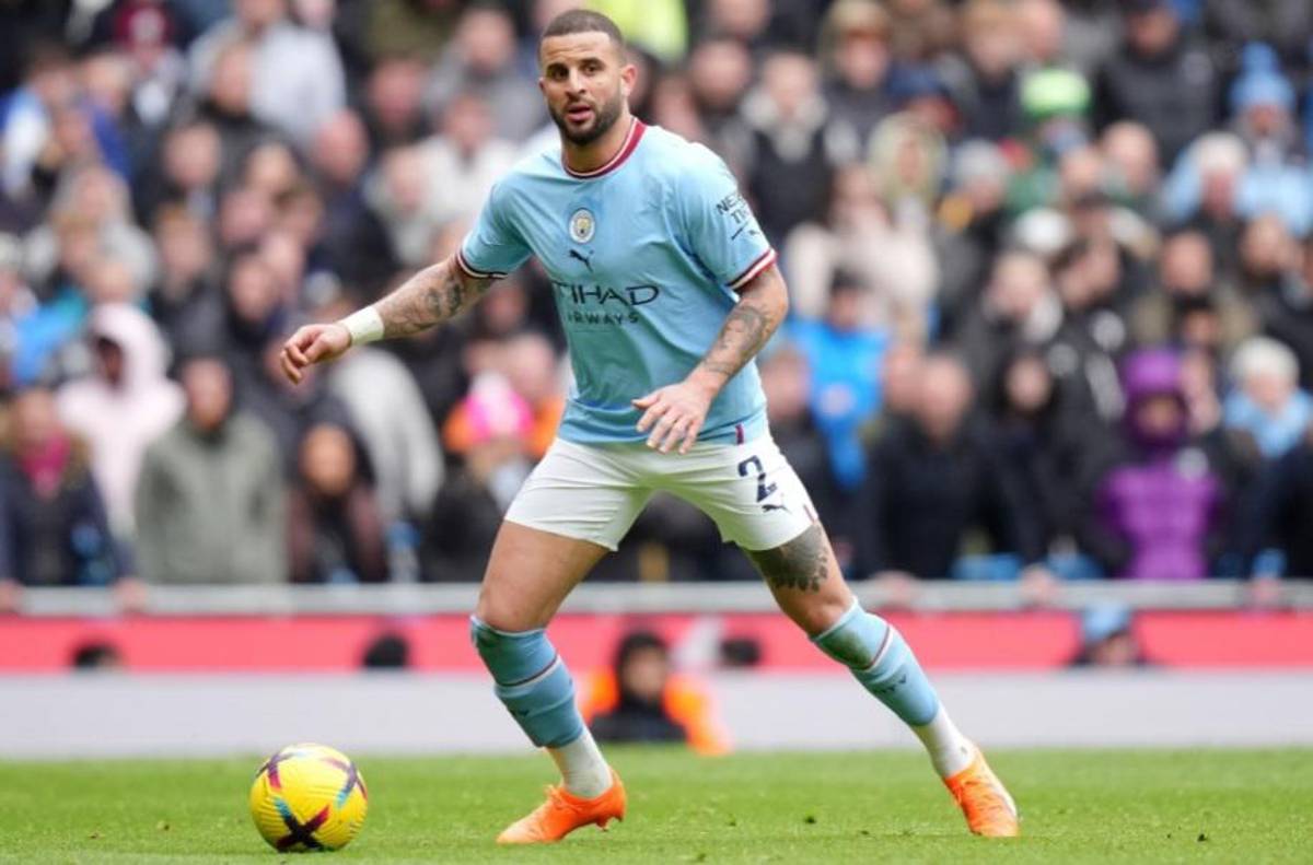 Escándalo sexual de figura del City: fue captado borracho, exhibiendo sus genitales y acosando a una mujer