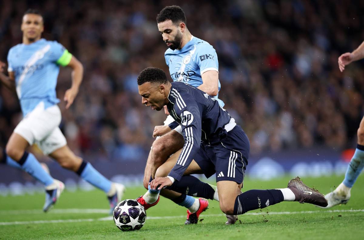 Vio la roja por primera vez, la burla de Vinicius al City y lo que ocurrió con Courtois; así fue la vuelta de Mbappé