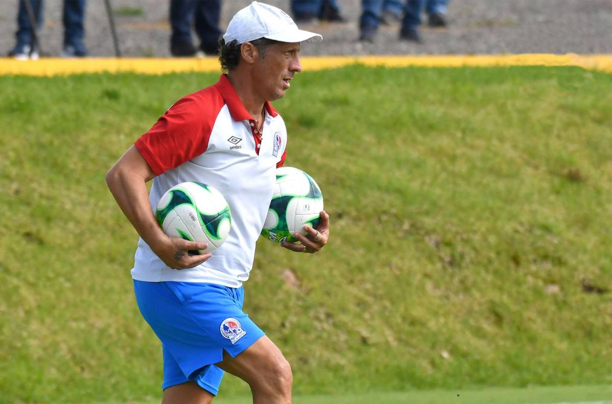 Con muchos cambios: El 11 del Olimpia para buscar el liderato del torneo en el clásico ante Motagua