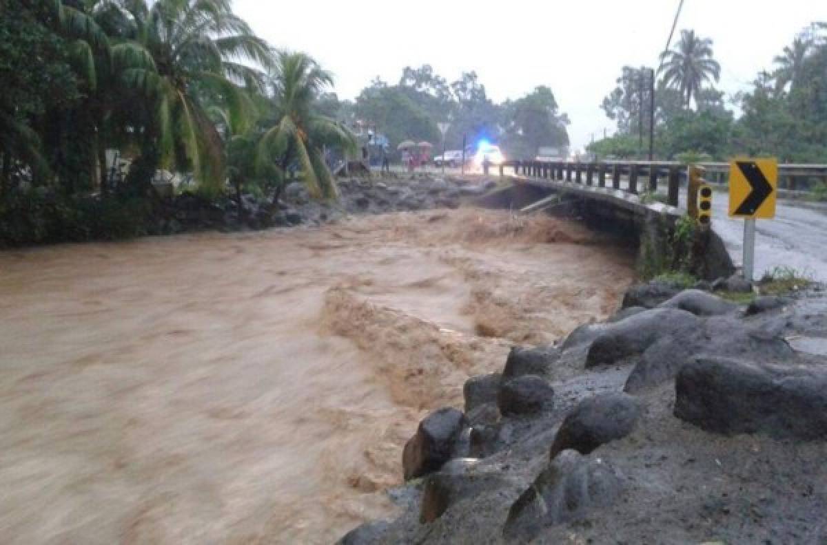 Los estragos causados por lluvias en Costa Rica a pocas horas el choque con Honduras