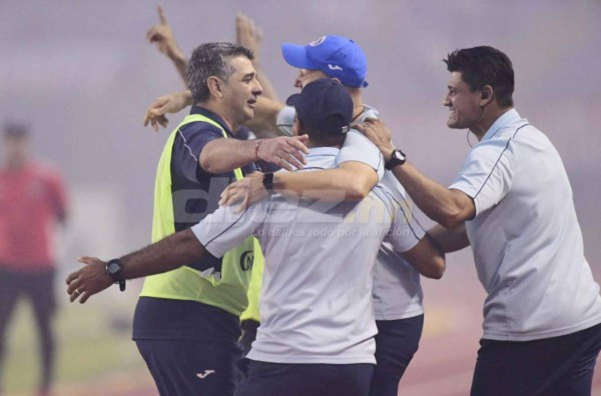 No viste en TV: La furia de Arboleda, euforia de Diego en un clásico de patadas