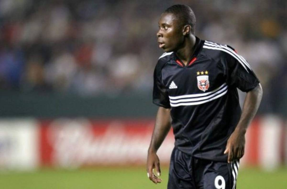 TOP: Jugadores que debutaron en el fútbol profesional siendo unos niños