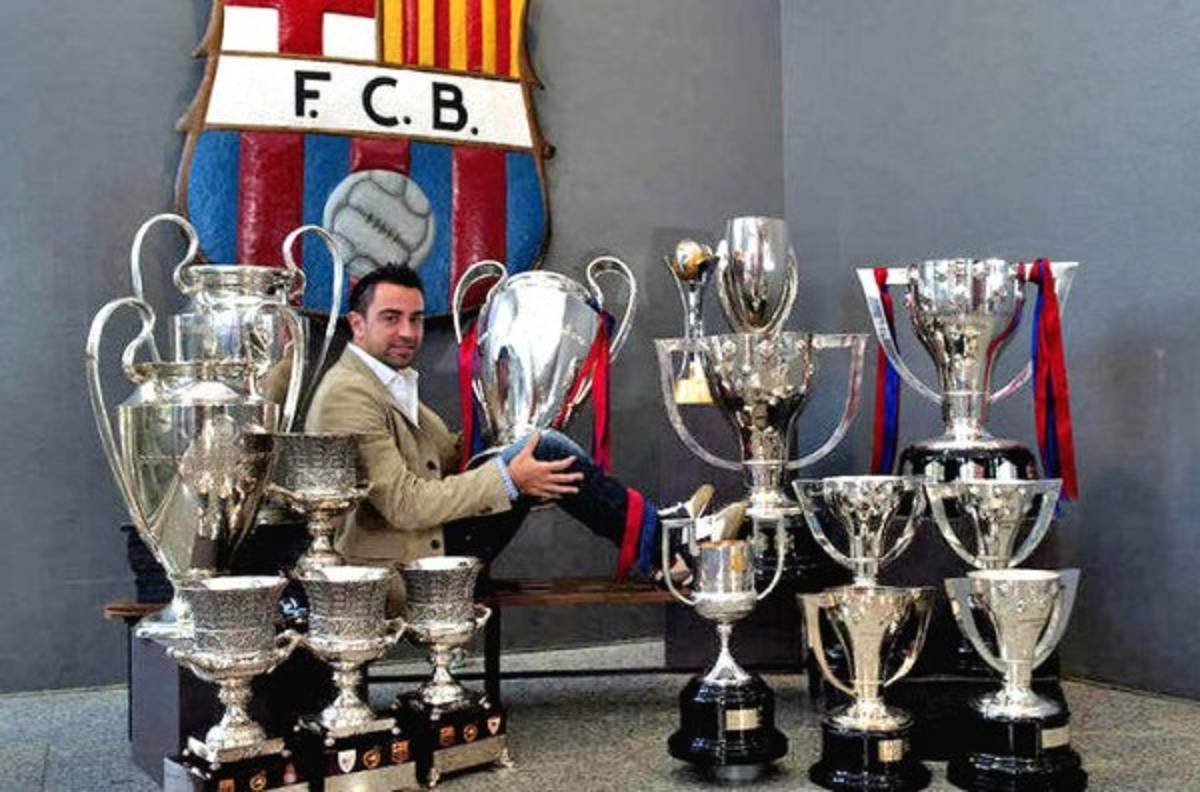 Dani Alves aumenta su leyenda con otro título: Los futbolistas más laureados de la historia