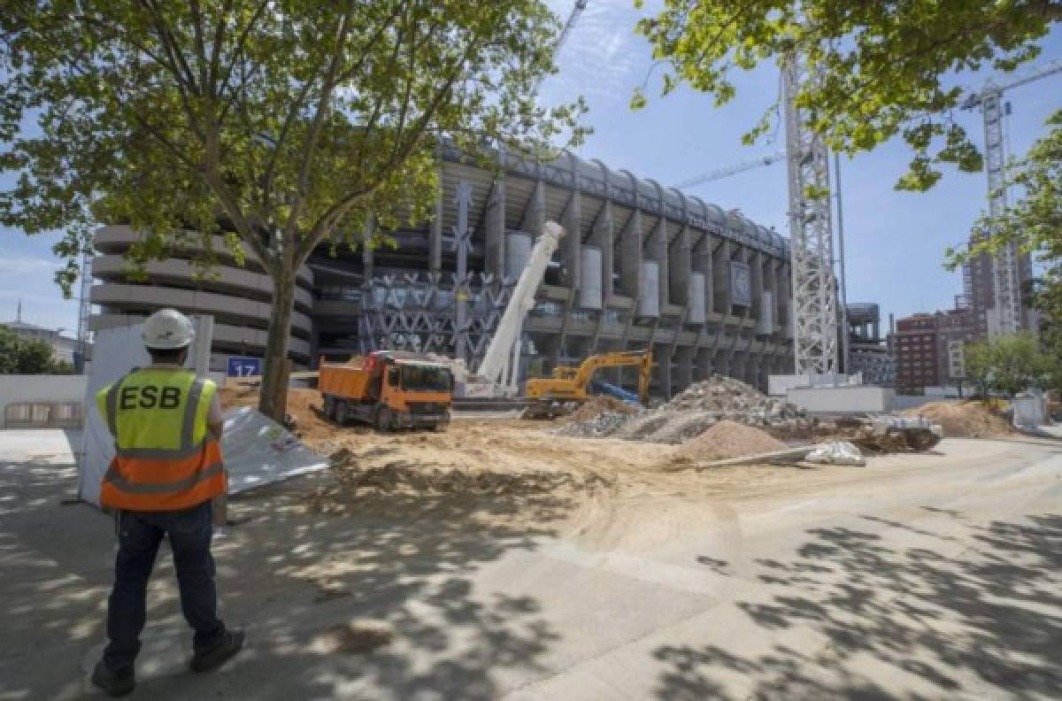 Así siguen las obras para el nuevo Santiago Bernabéu: La cubierta del estadio, en septiembre