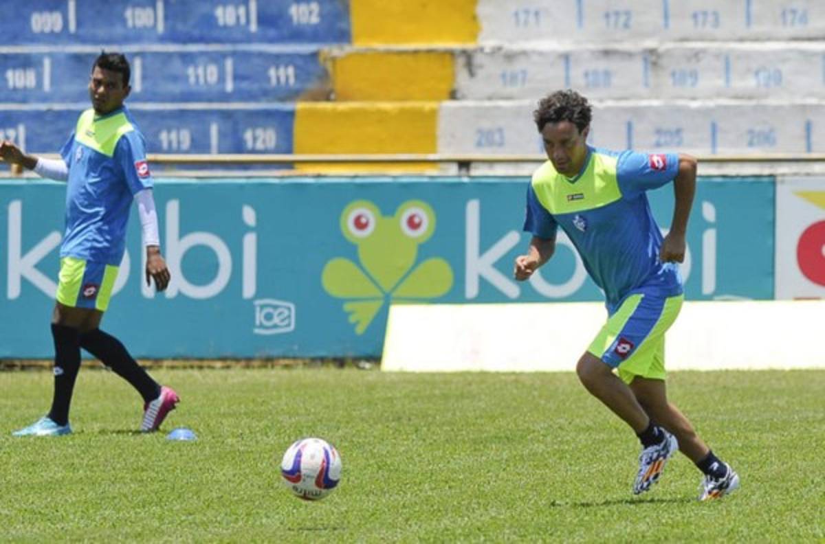Costa Rica: Christian Bolaños alista su debut contra Saprissa