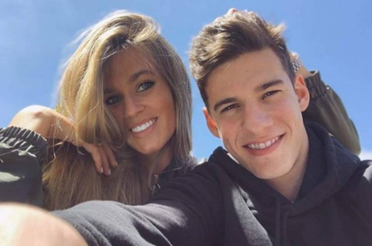 Fotos: Así es Raquel Domínguez, la surfista y desconocida novia de Santi Mina