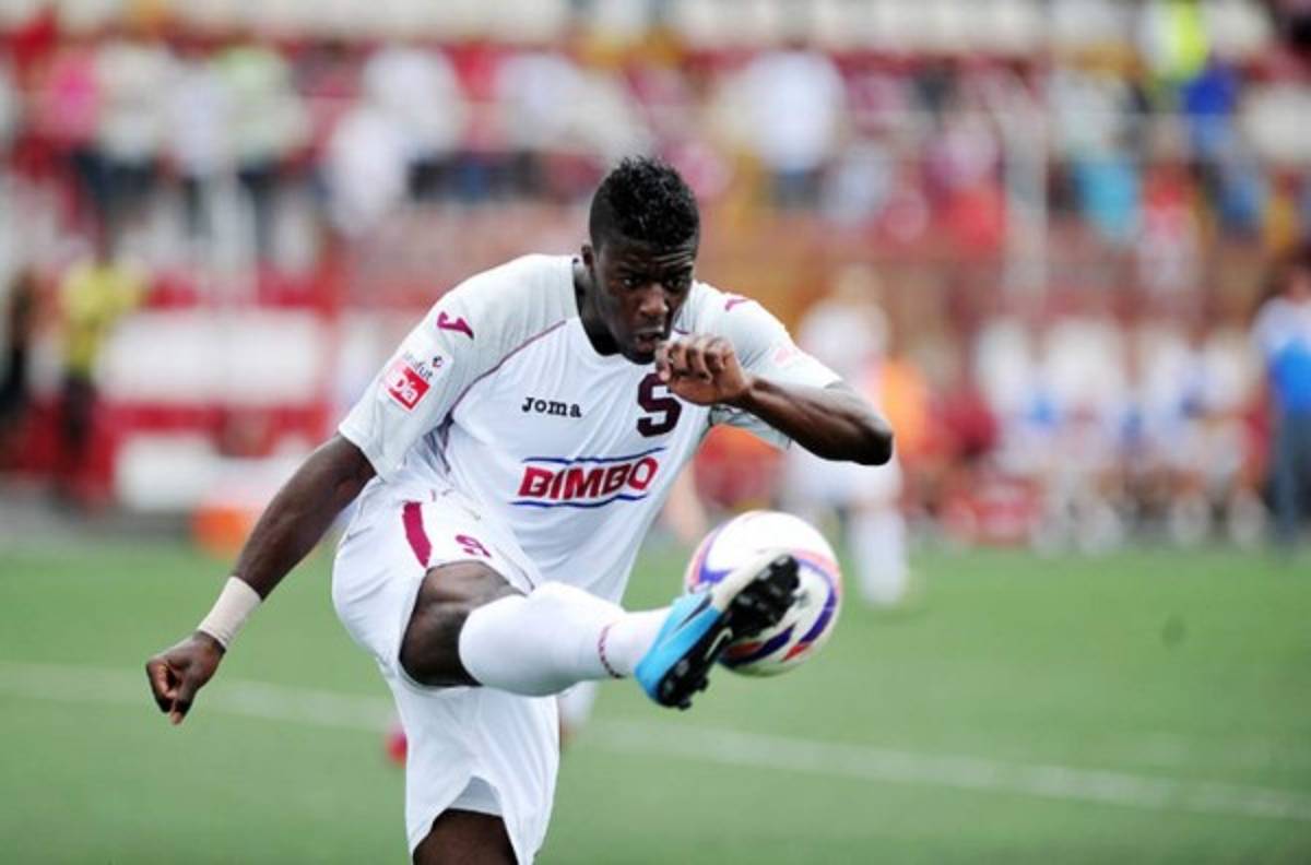 Grandes jugadores que regresaron al fútbol de Centroamérica