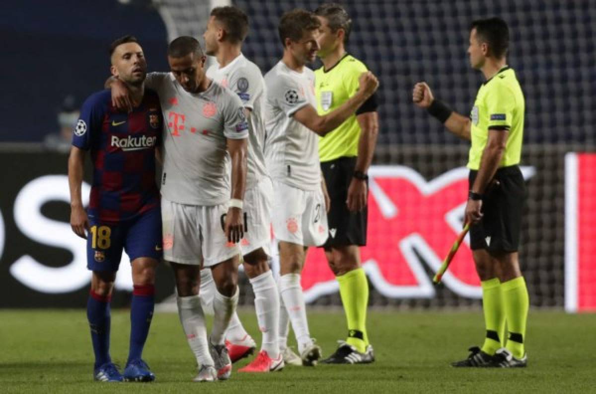 Lo que no se vio en TV: Un Messi hundido y la cara de vergüenza de Quique Setién tras la paliza