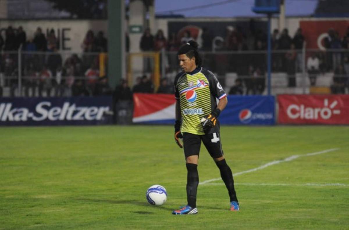 Estos son los grandes porteros que también son goleadores