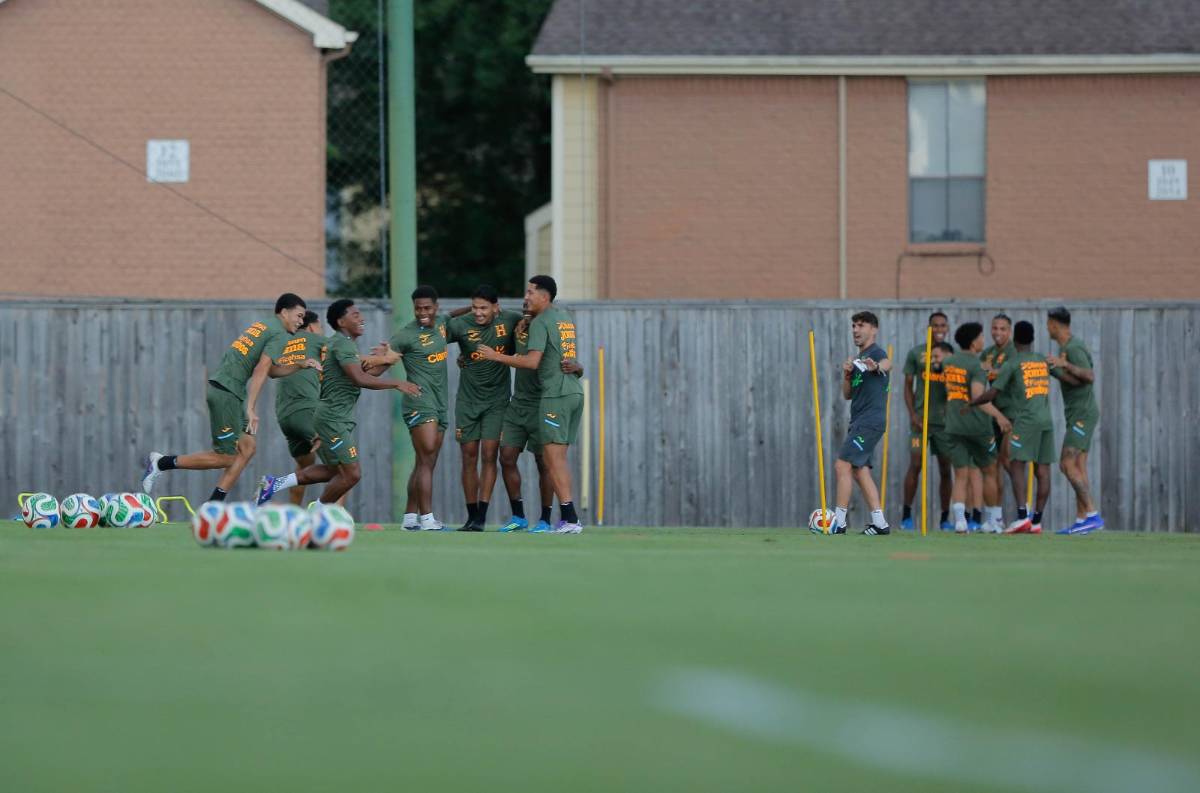 Con baja oficial y charlas de Francis, así fue el segundo entreno de Honduras