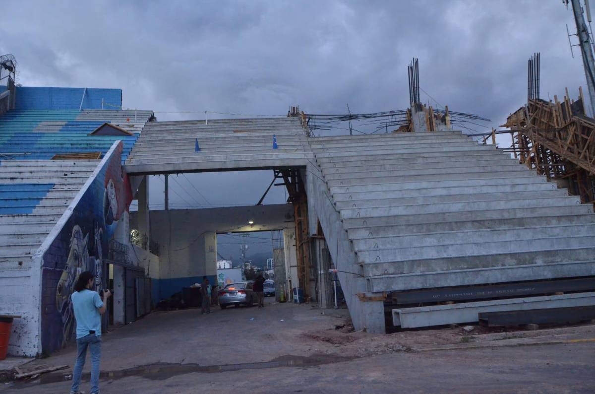 Fotos: Así luce el estadio Nacional Chelato Uclés con las primeras graderías instaladas ¿Cuándo estará listo?
