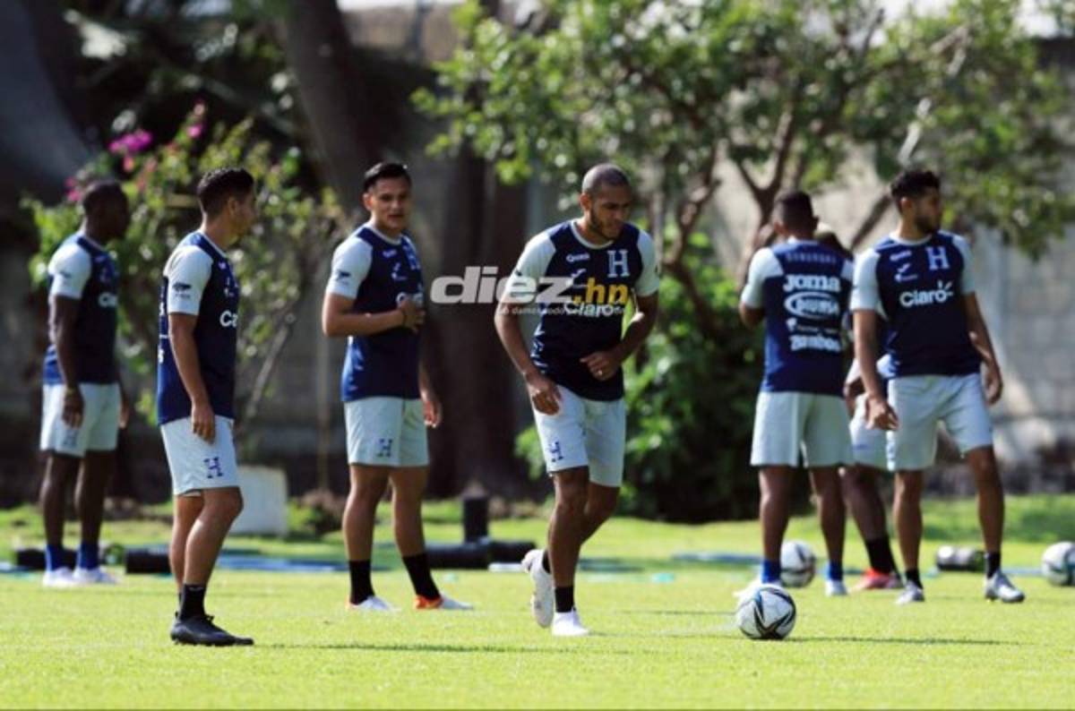 ¡Busitos y escondieron el 11! Las fotos del último entreno de Honduras antes de enfrentar a México