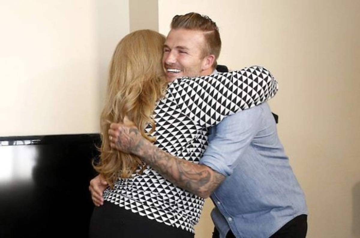 FOTOS: Así emocionó David Beckham a esta familia al donarles 100 mil dólares