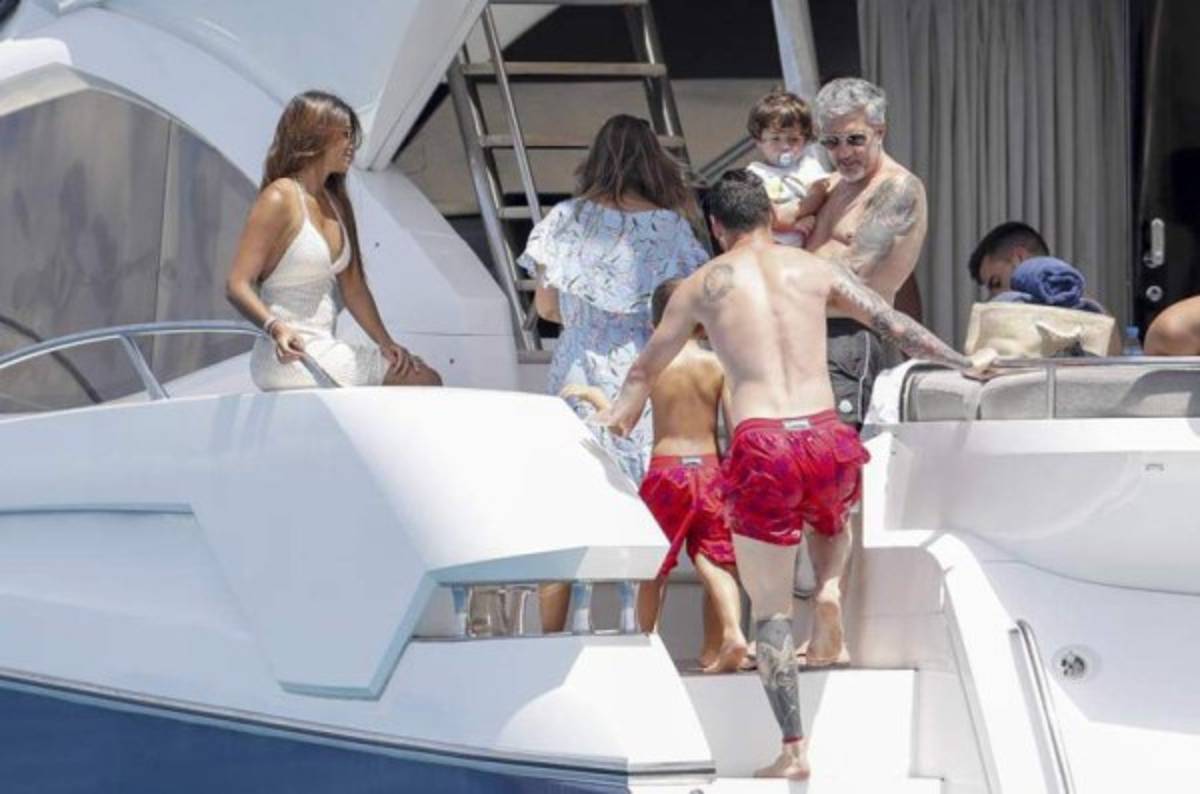 ¡Qué vacaciones! Messi se 'escapa' con Antonella Roccuzzo a Ibiza