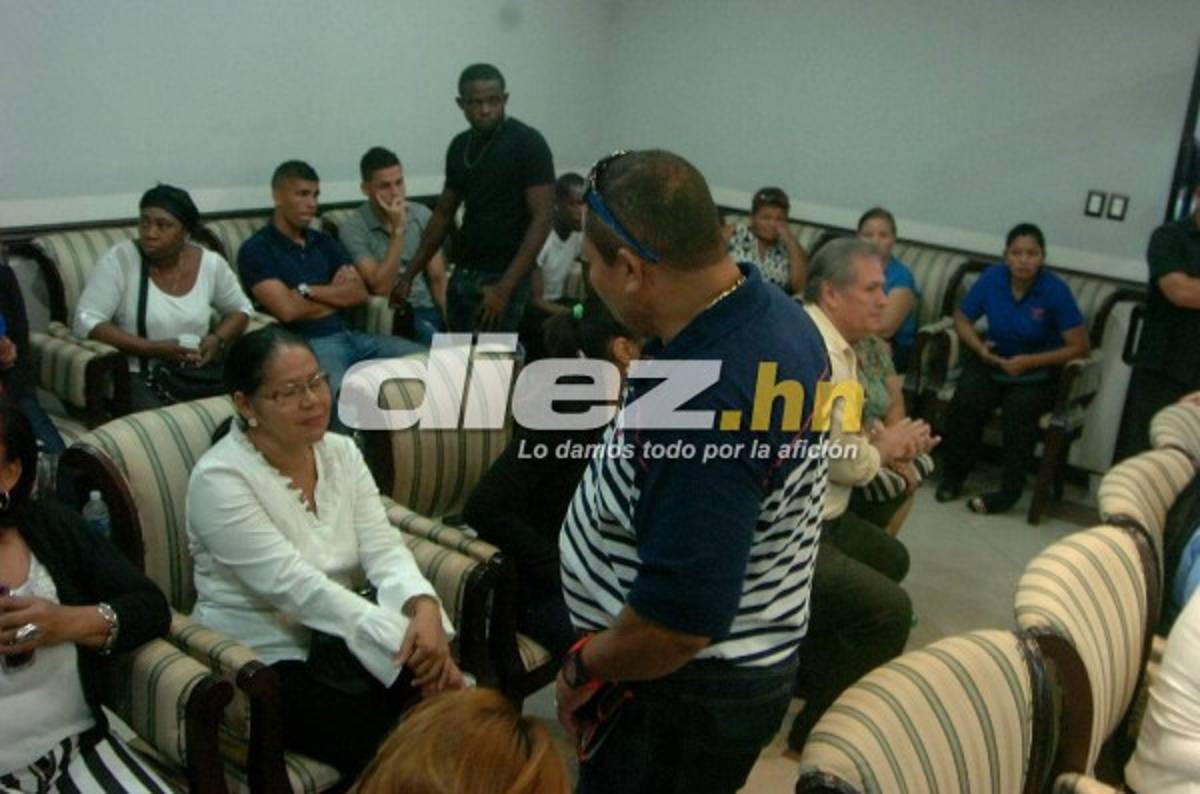 FOTOS: Dolor y llanto inundan el velorio de Arnold Peralta