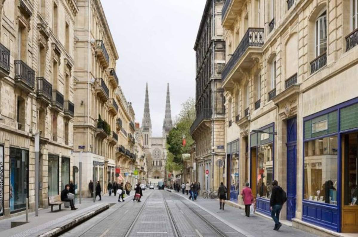 ¡Ciudad, sede y estadio! El hondureño Alberth Elis tendría nueva y lujosa casa en Europa