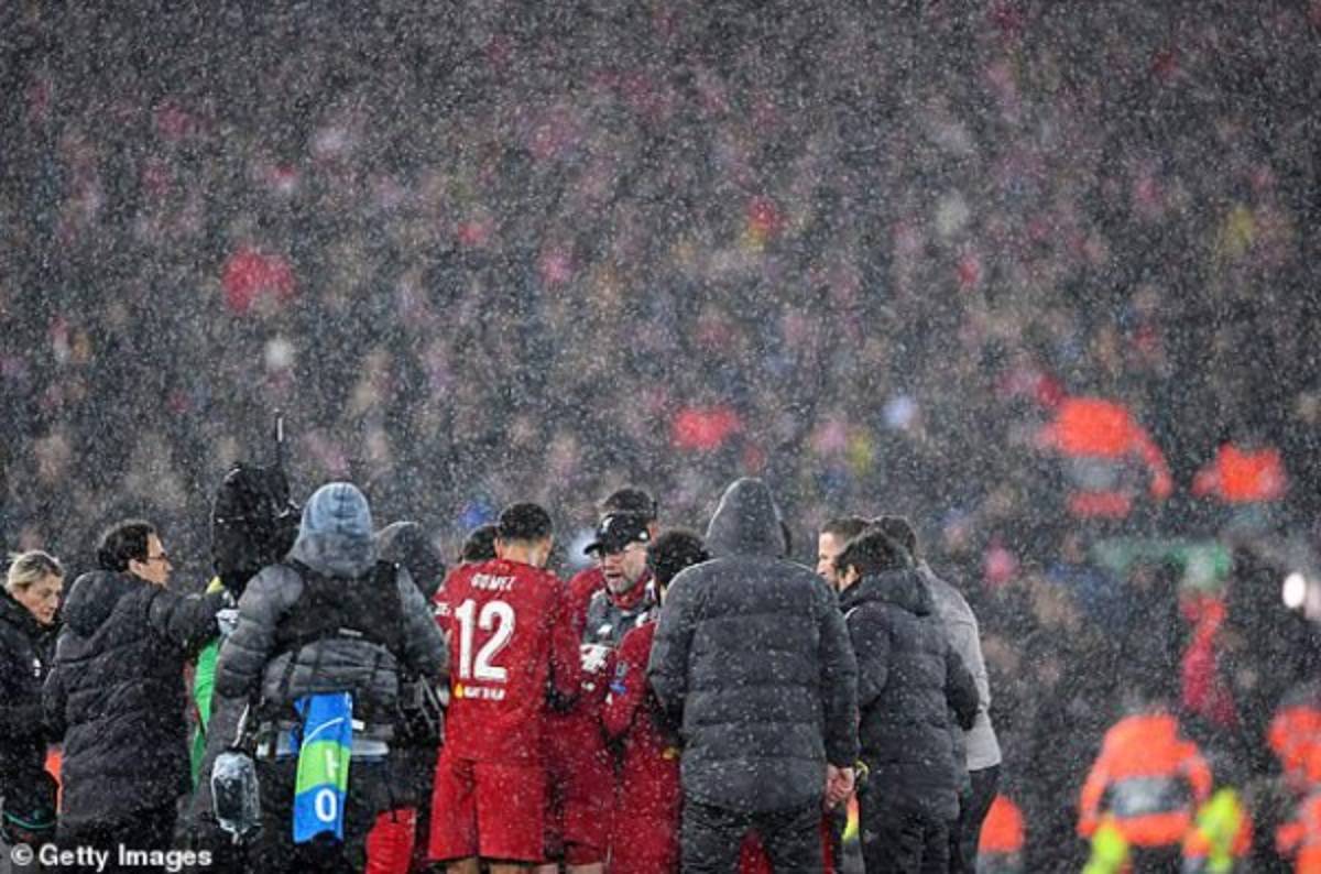 Cholo Simeone enloquece en Anfield; Jürgen Klopp muy triste pide perdón