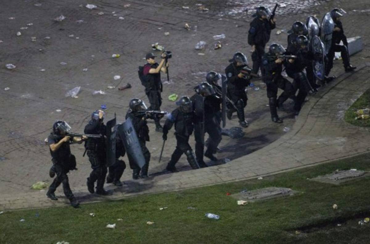 Balas, violencia y desaparecidos: festejo de afición de River termina en batalla campal