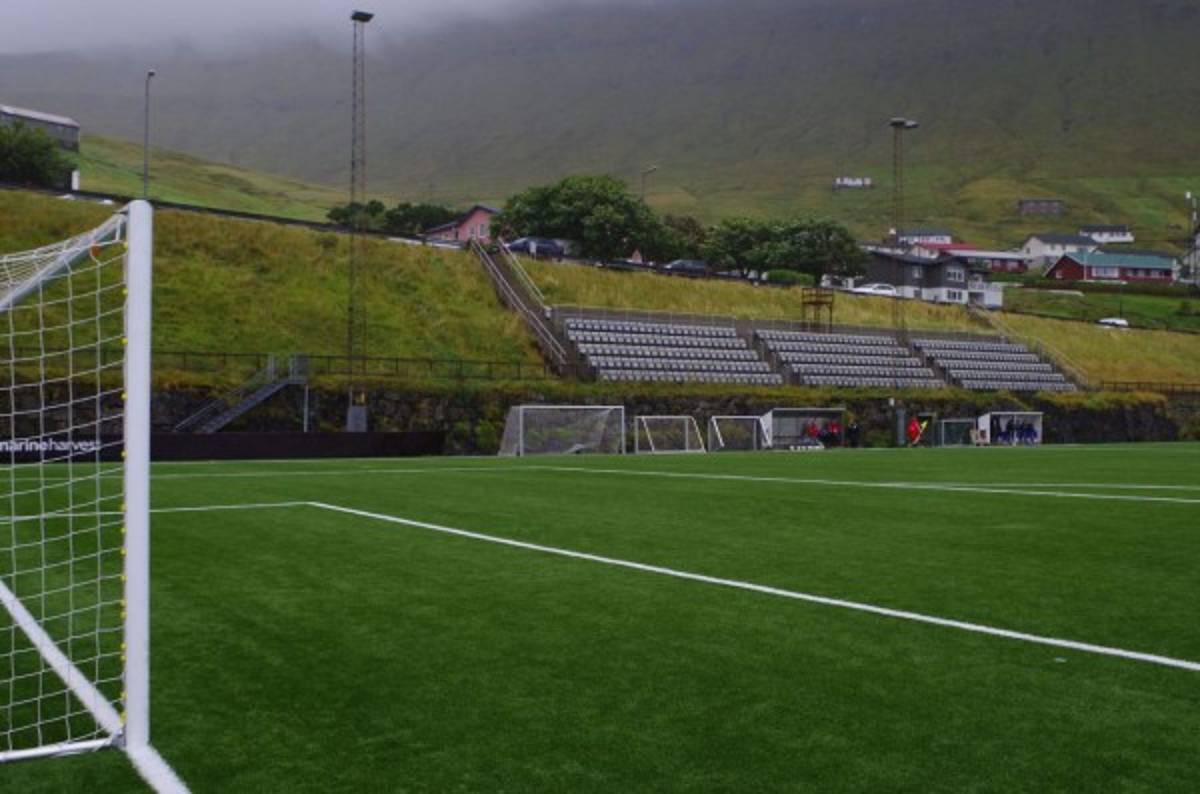 El Flotugerdi Stadium, la casa del fútbol en Islas Feroe donde se respira aire puro
