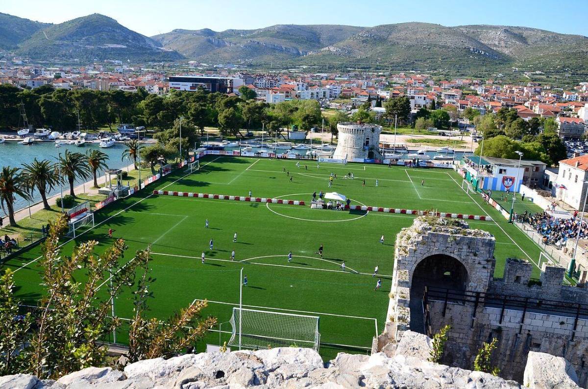 ¡Espectaculares! Los estadios de fútbol con las ubicaciones más increíbles del mundo; uno es de Centroamérica