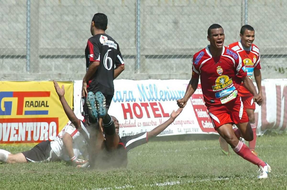 ‘Chelito’ Martínez y otros futbolistas que destacaron en Liga Nacional pero antes hicieron carrera en segunda y hasta tercera división
