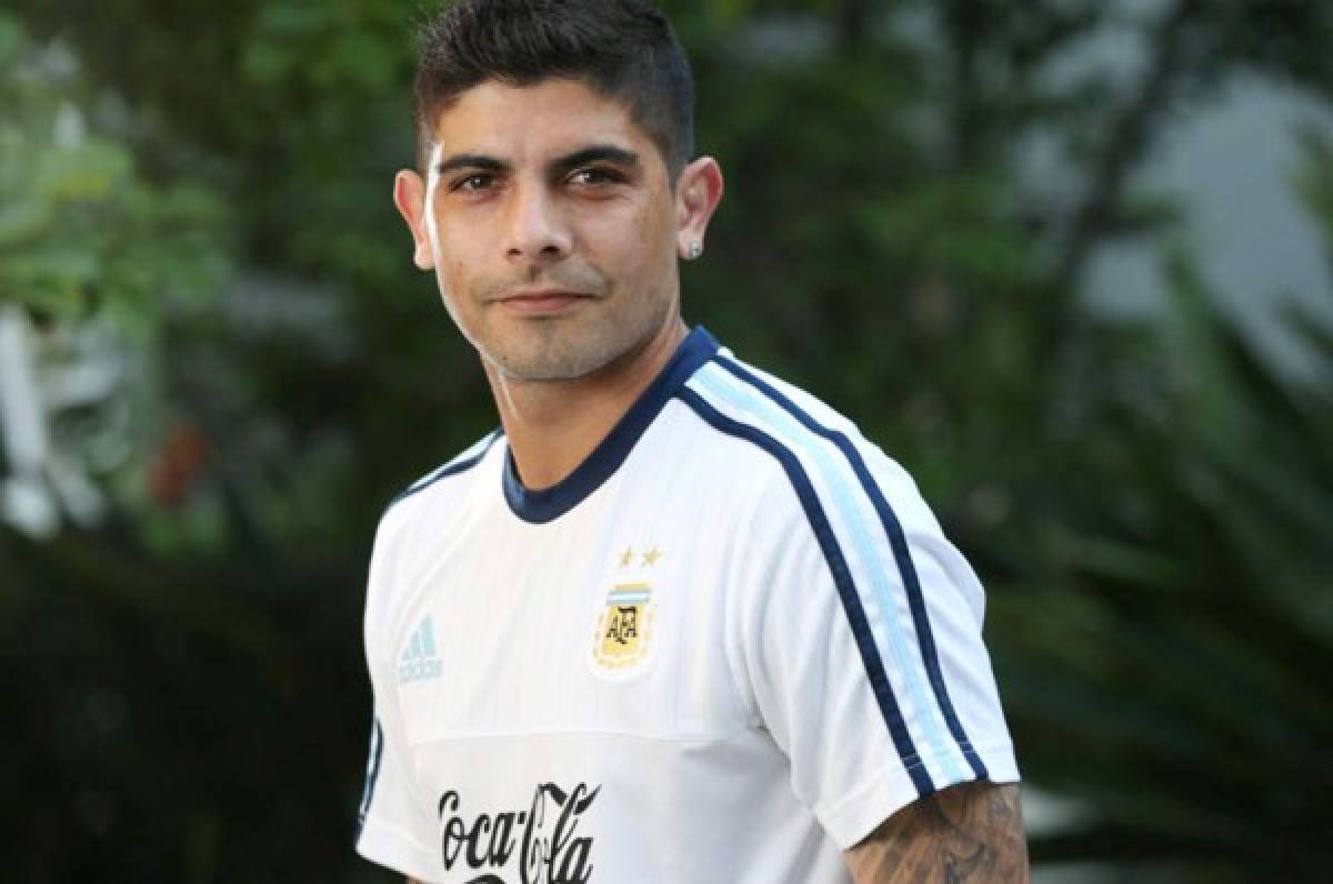 El volante argentino Ever Banega se lesiona y podría perderse el Mundial