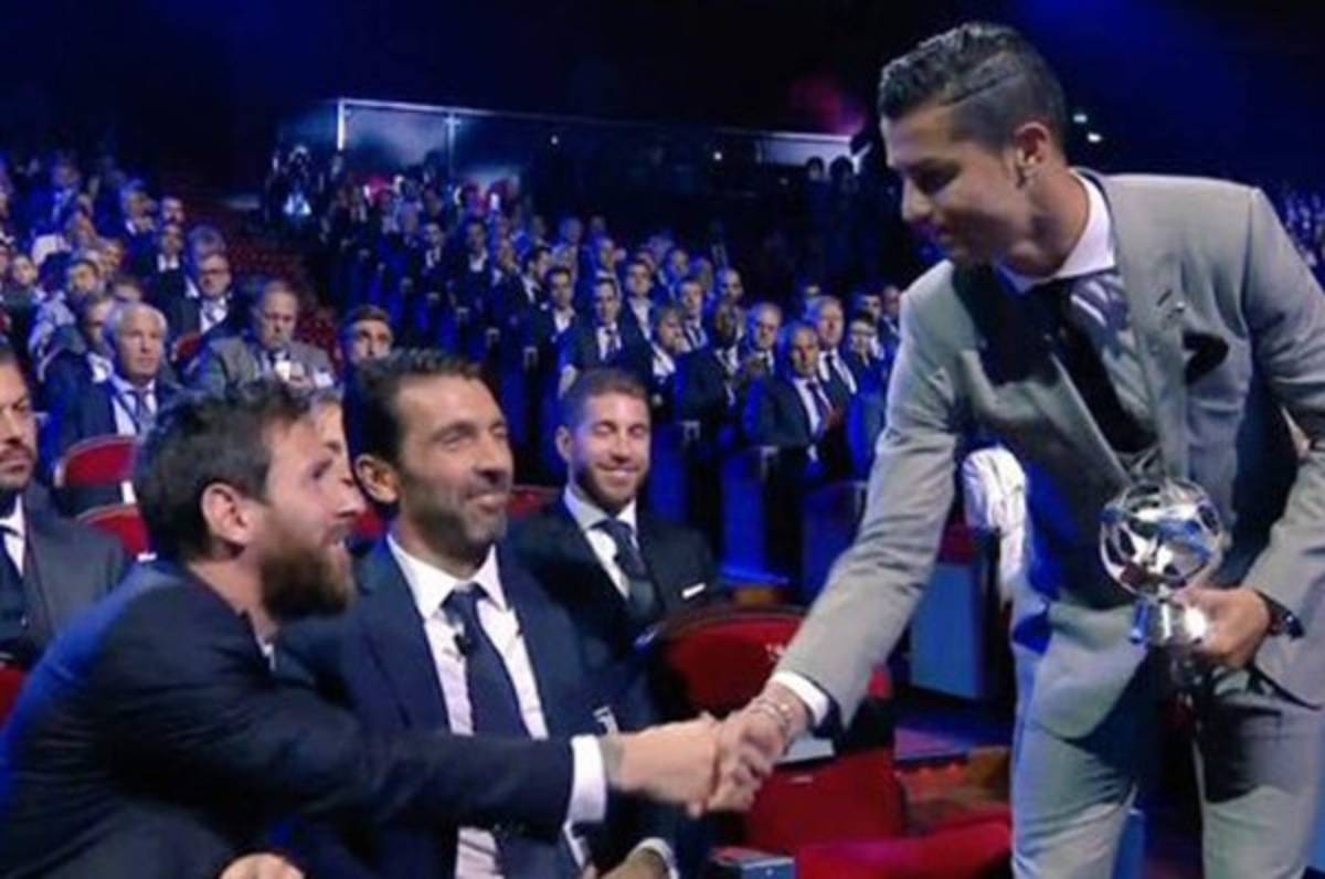 Las fotos más curiosas que dejó el sorteo de Champions con Messi y CR7 de protagonistas