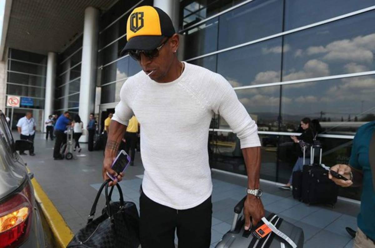 Carlo Costly regresó al país para ponerse a las órdenes de Nahún Espinoza