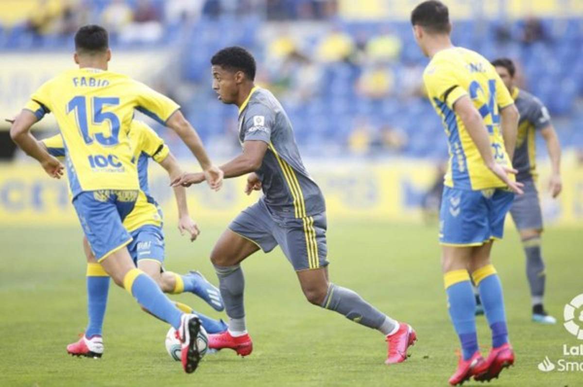El Cádiz con 'Choco' Lozano saca triunfo en casa de Las Palmas