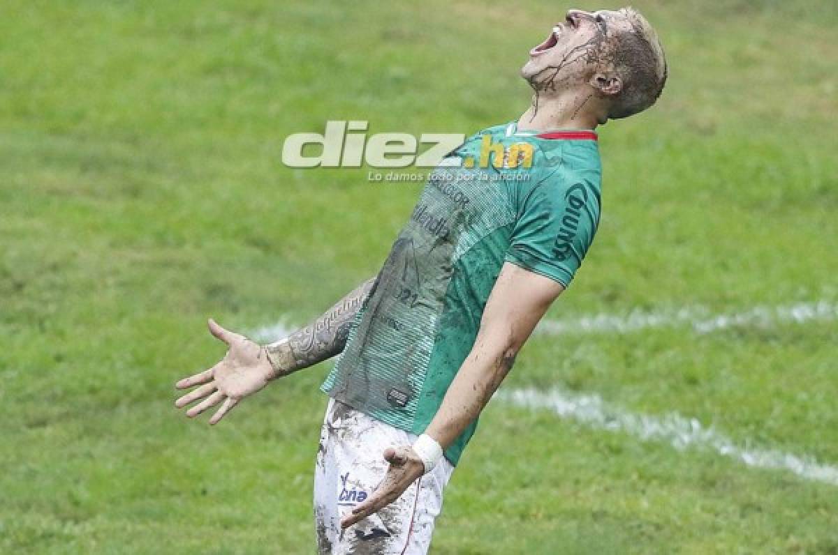 NO SE VIO EN TV: Dos jugadores se pintaron el cabello de azul y blanco; Olimpia propinó goleada