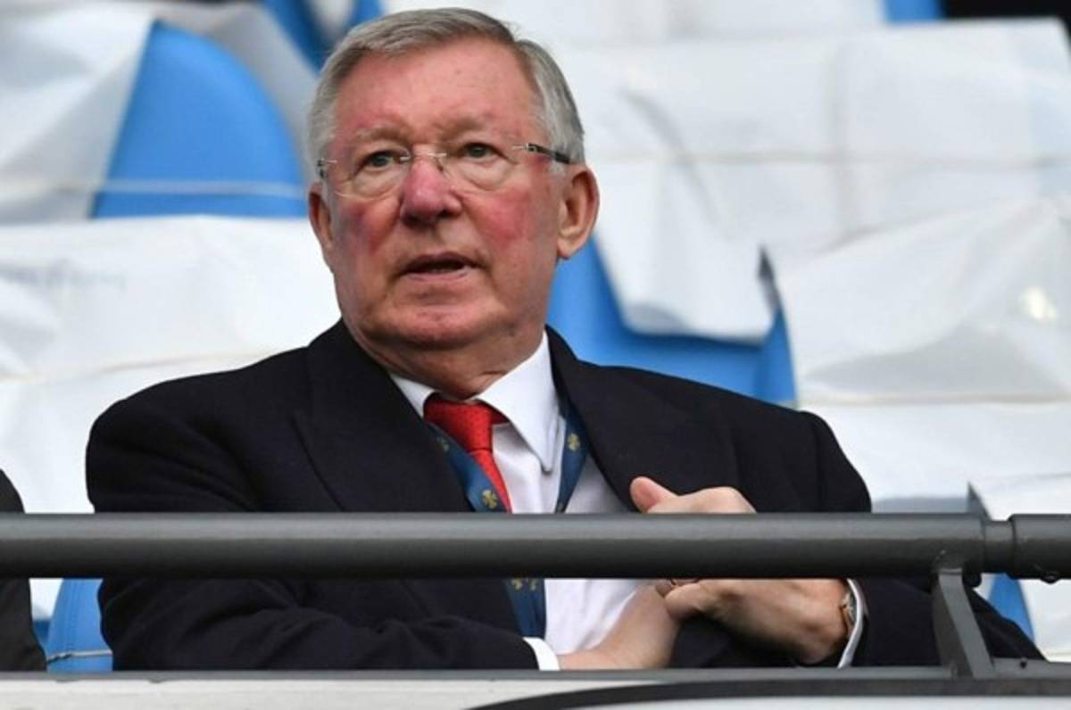 Alex Ferguson puede sentarse y hablar con su familia, informa prensa inglesa