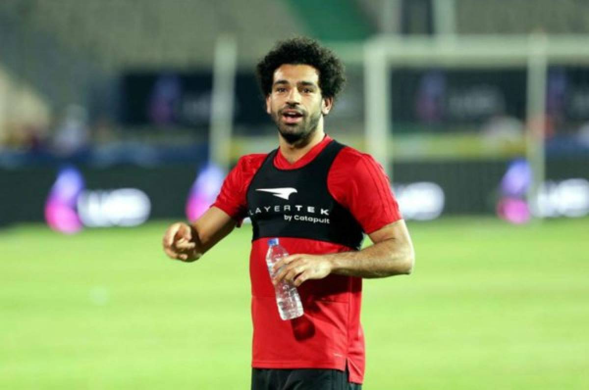 Salah se entrena en solitario bajo supervisión antes del debut en el Mundial