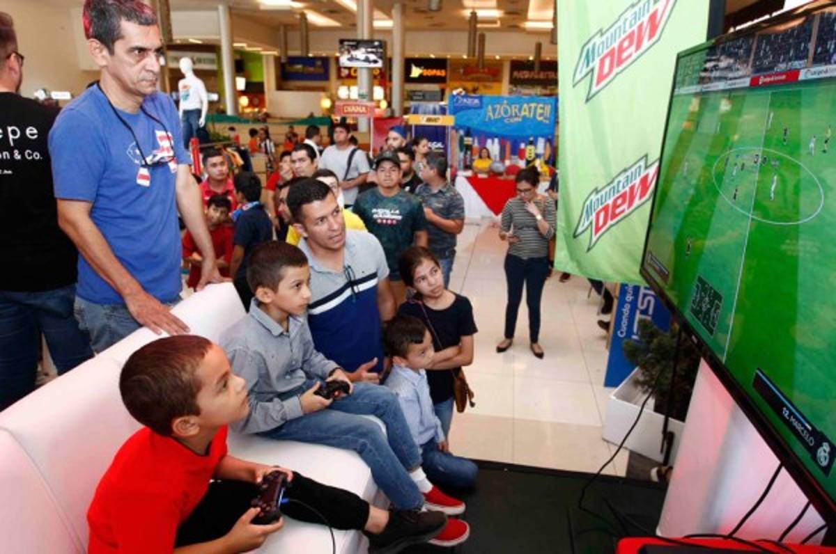 Mauricio Salomón se proclamó como el nuevo Rey del Fifón DIEZ 2019