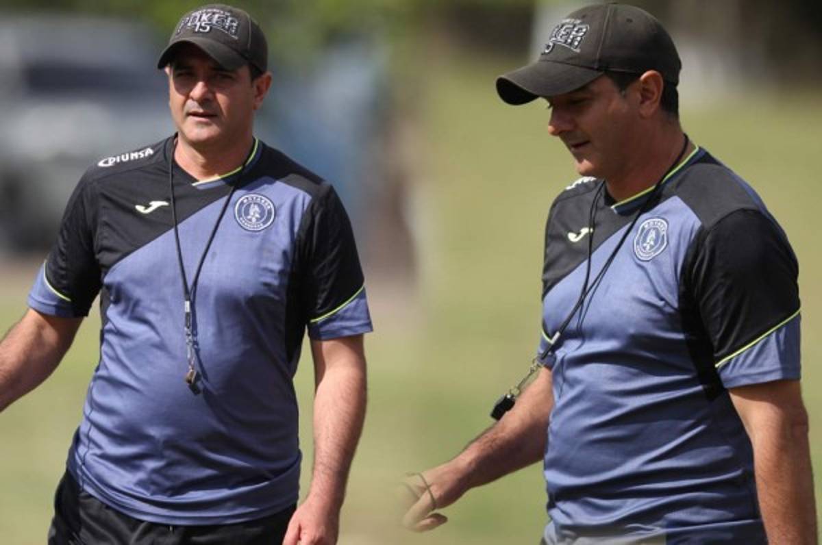 Diego Vázquez no cae en la 'trampa de Olimpia' y no come 'pastillita de favorito'