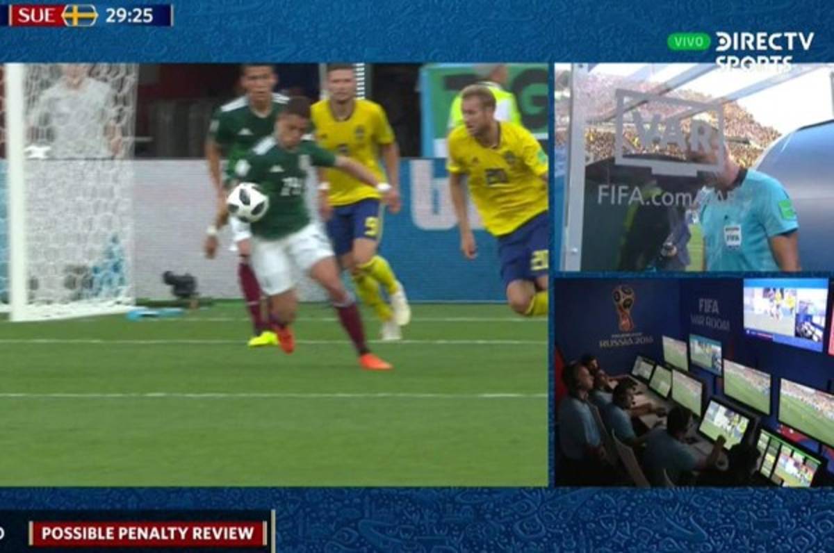 El VAR salva a México y a Chicharito Hernández contra Suecia