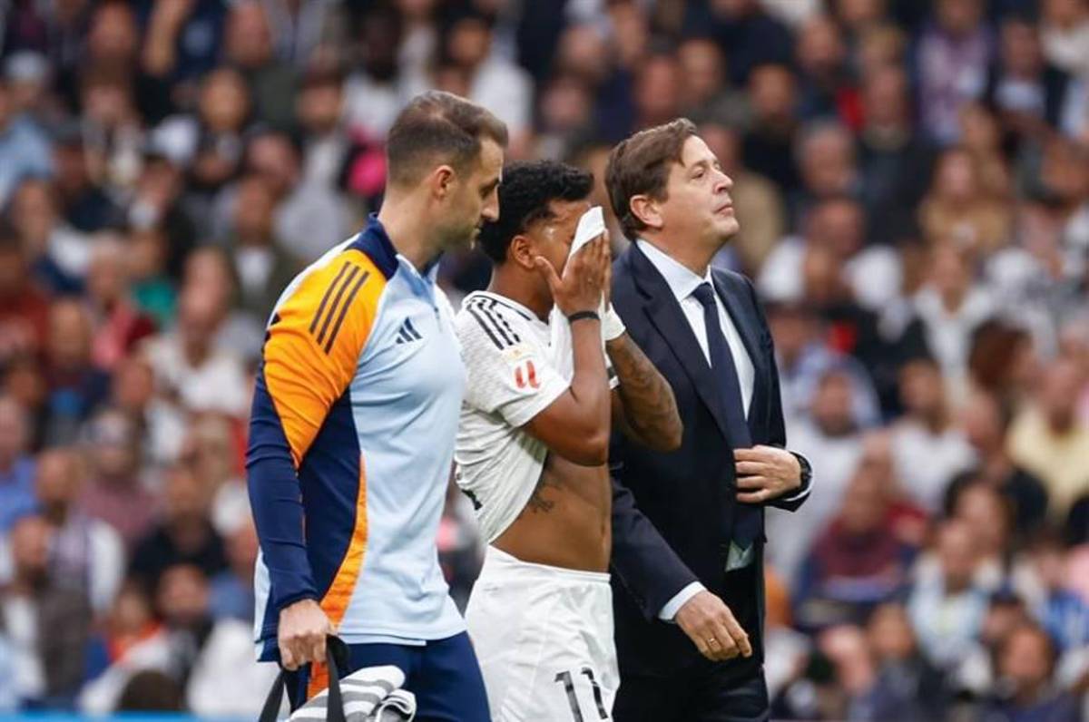 Guti señala el fichaje para reemplazar a Militao, el gesto de Vinicius y la pesadilla del Real Madrid