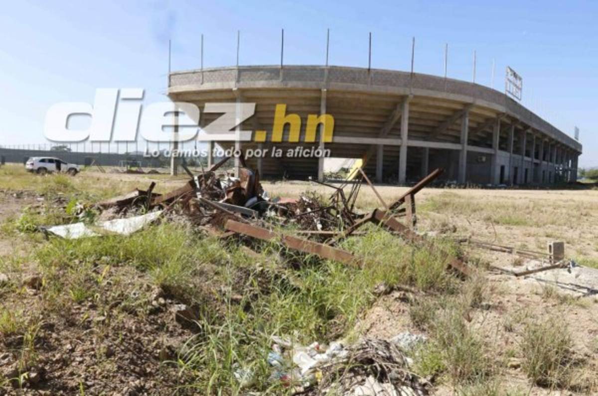¡Daño total en el engramillado! Así luce el estadio de Parrillas One tras ser azotado por dos huracanes