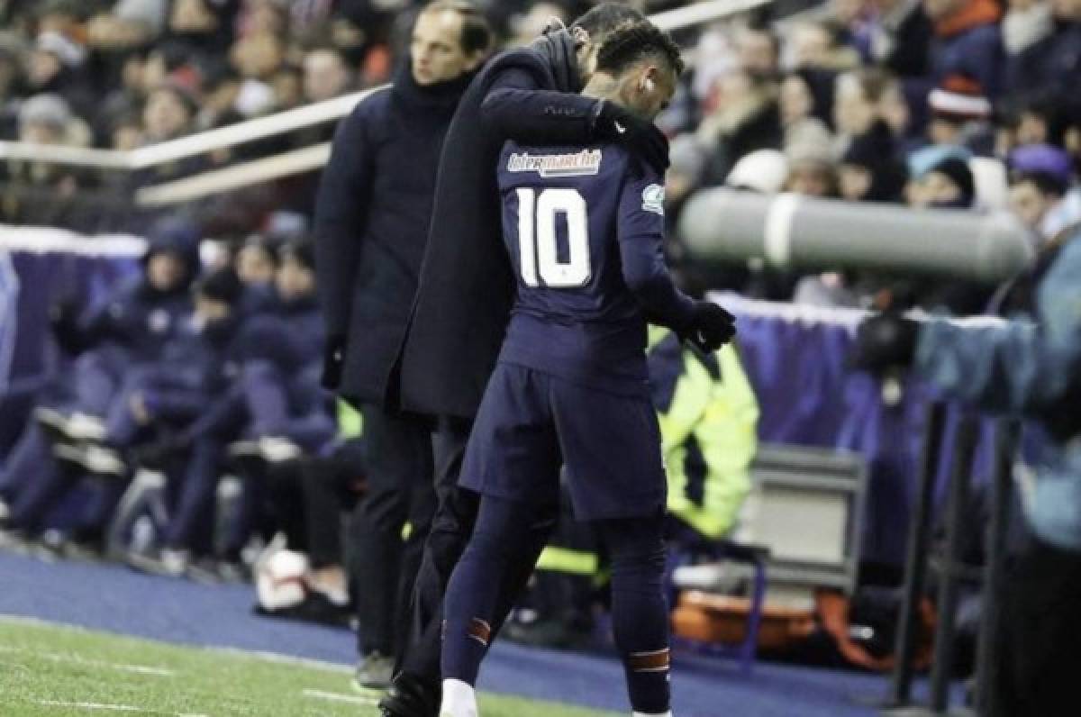 Neymar mantiene el vilo al PSG por la lesión; peligra para la Champions
