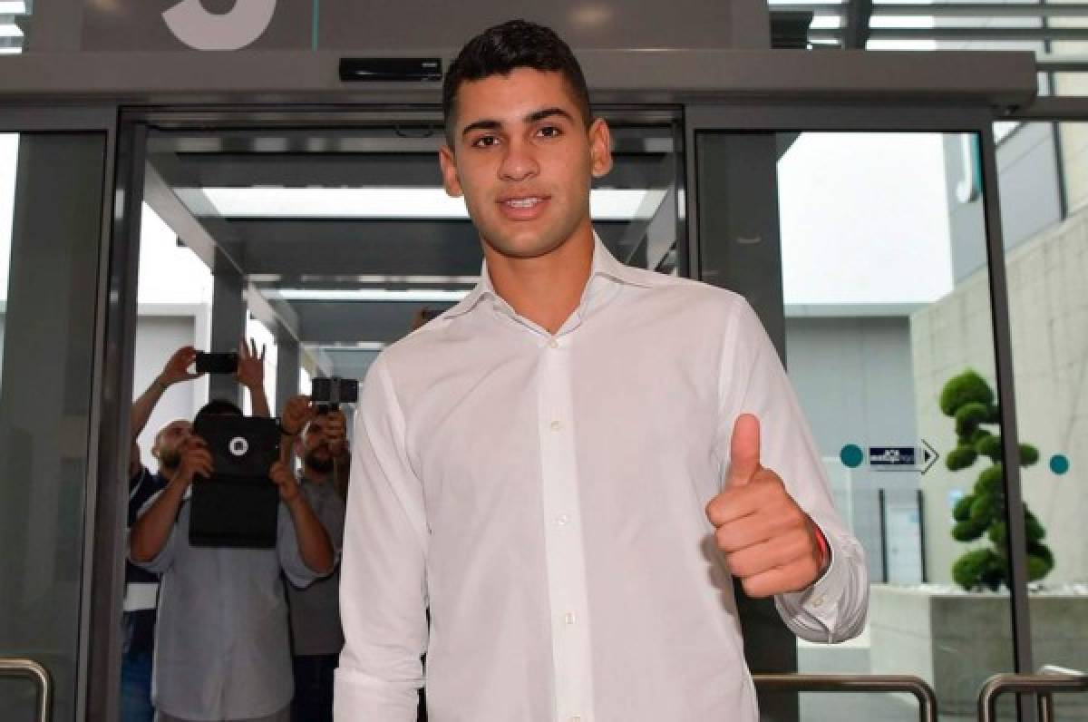 Oficial: La Juventus confirma al argentino Cristian Romero mientras esperan a De Ligt