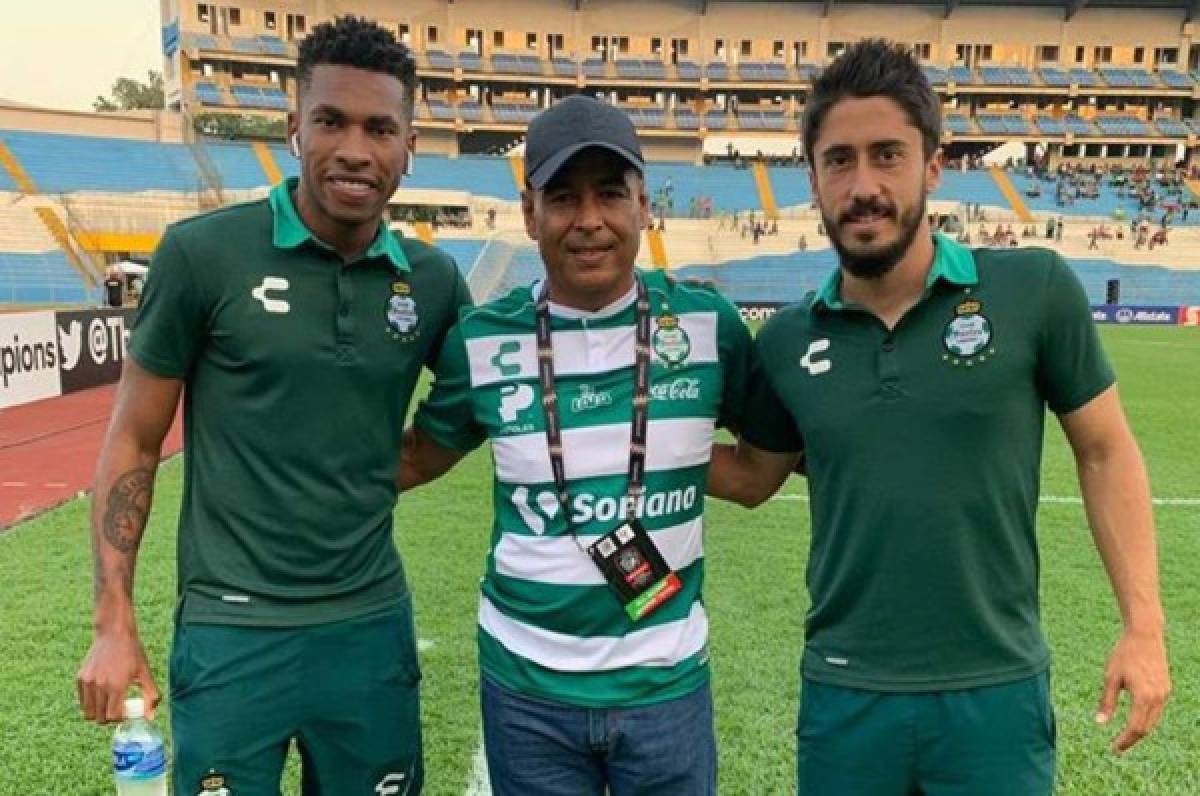 Juan Flores convive con el plantel de Santos previo al duelo ante Marathón
