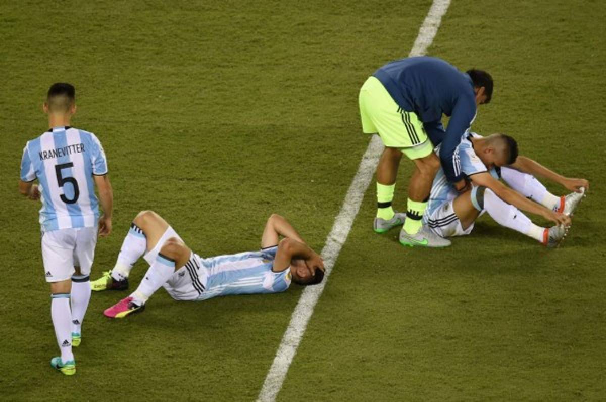 EN FOTOS: La amargura y lágrimas de Messi por fallar otra vez con Argentina