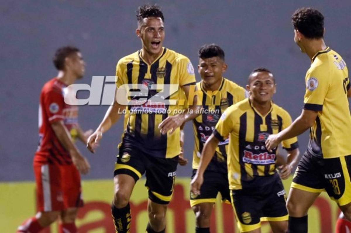 Real España le pasa por encima al Vida y sigue líder en Honduras