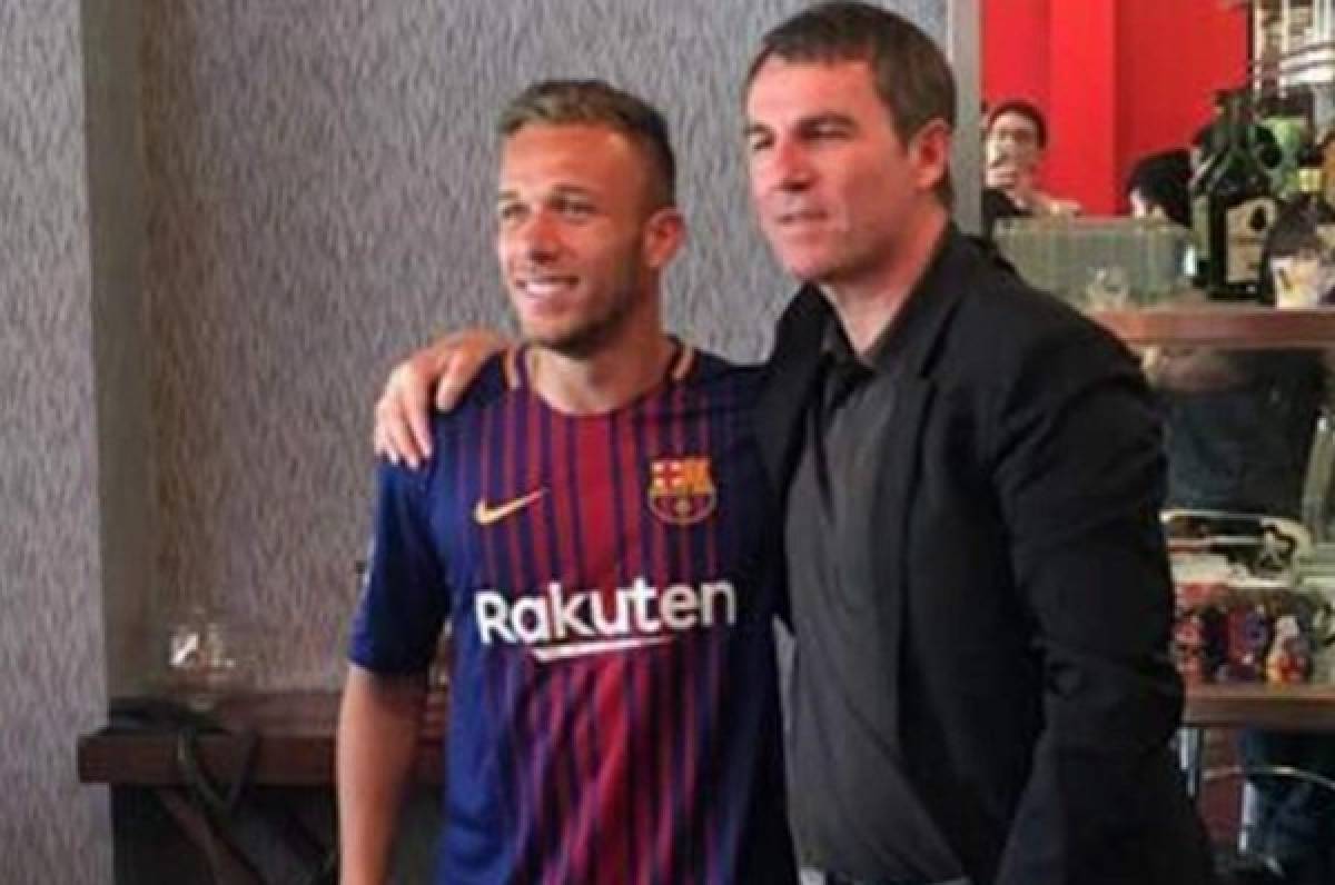 El brasileño Arthur Ramos es nuevo jugador del FC Barcelona