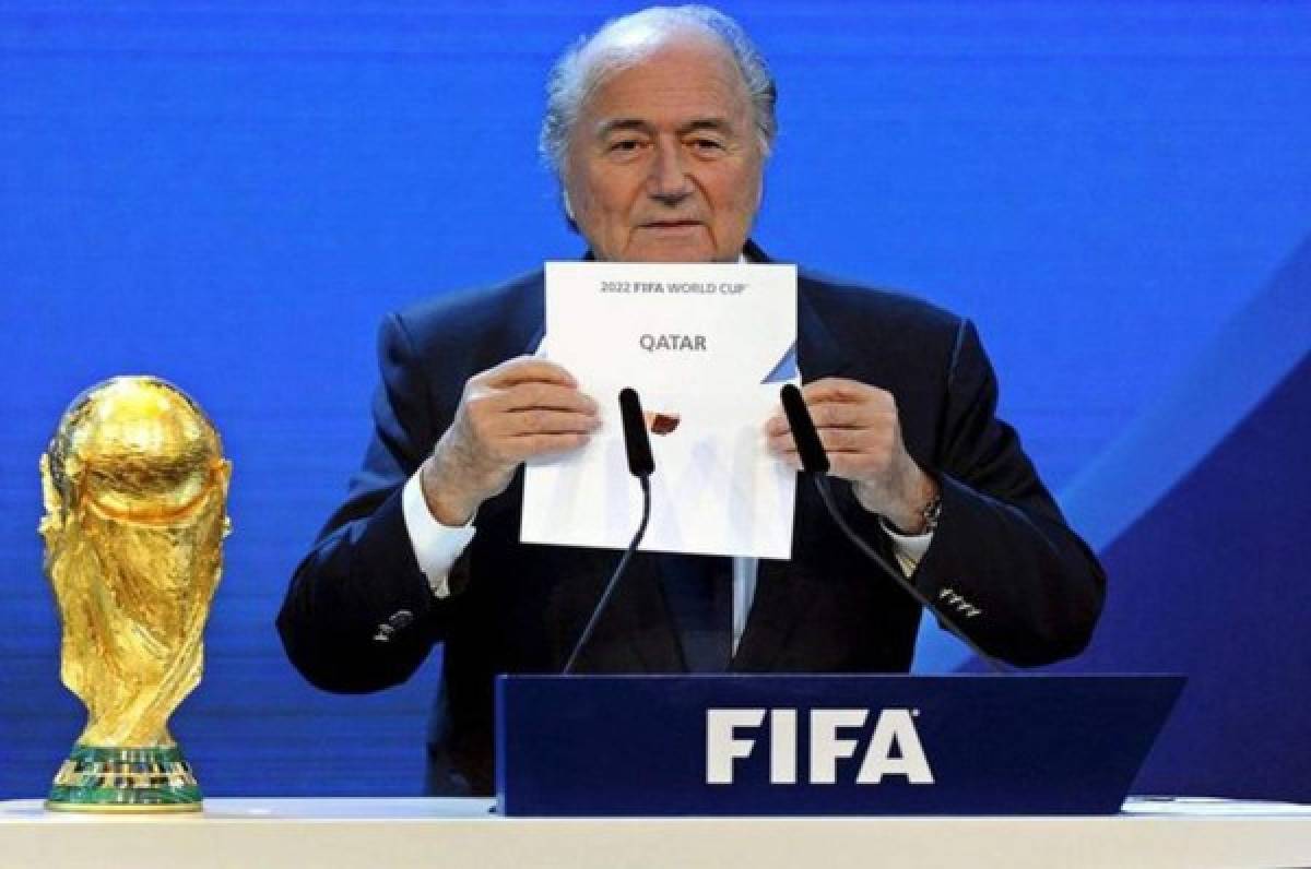 Blatter niega sobornos y habla de decisión 'política' en atribución de Mundiales 2018 y 2022