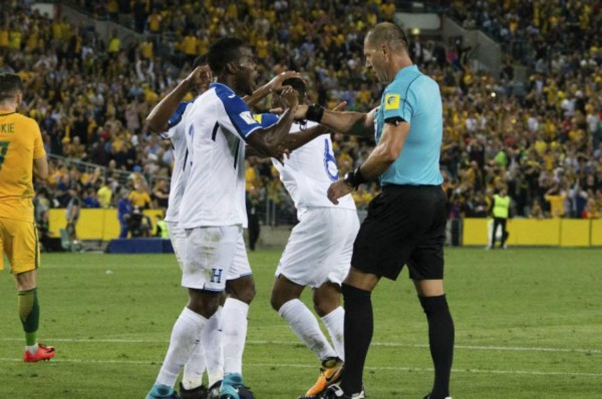 La FIFA impone fuerte multa económica a Maynor Figueroa