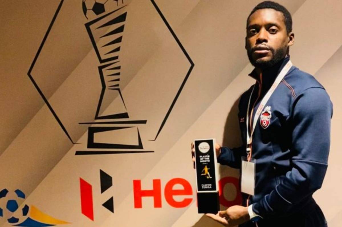 Hondureño Clayvin Zúniga sigue brillando en la India y es nombrado jugador del mes