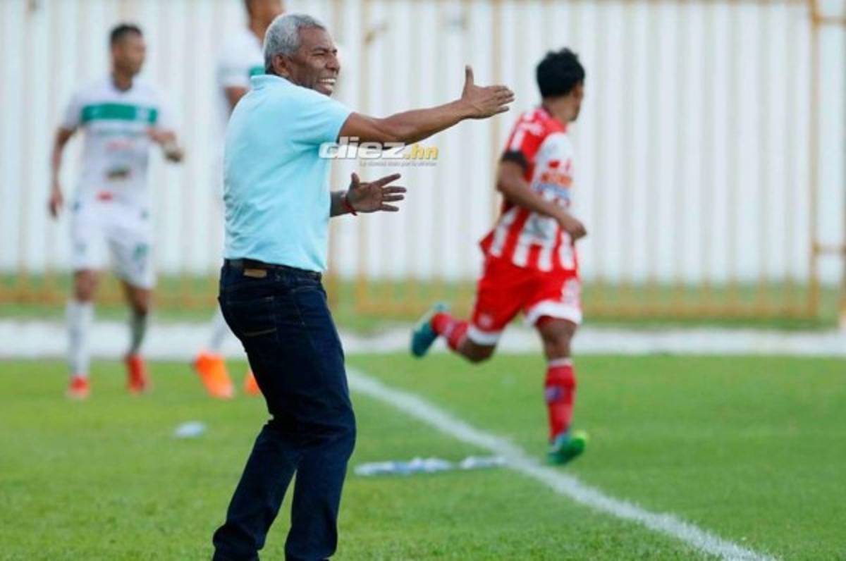 Héctor Castellón: 'Dejamos ir un partido que nos dejaba salvados'