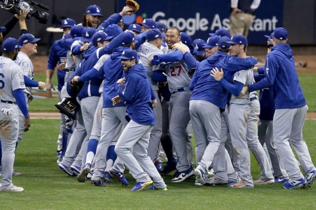 Dodgers vencen a Cerveceros y se van a la Serie Mundial contra Boston